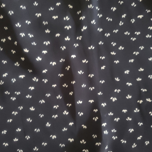 Lauren Conrad blouse - Picture 3 of 6